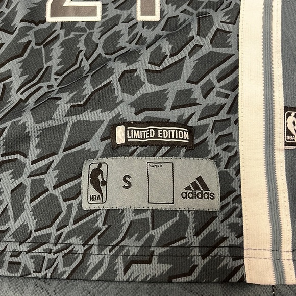 Adidas Indiana Pacers #24 Jersey - Picture 5 of 5